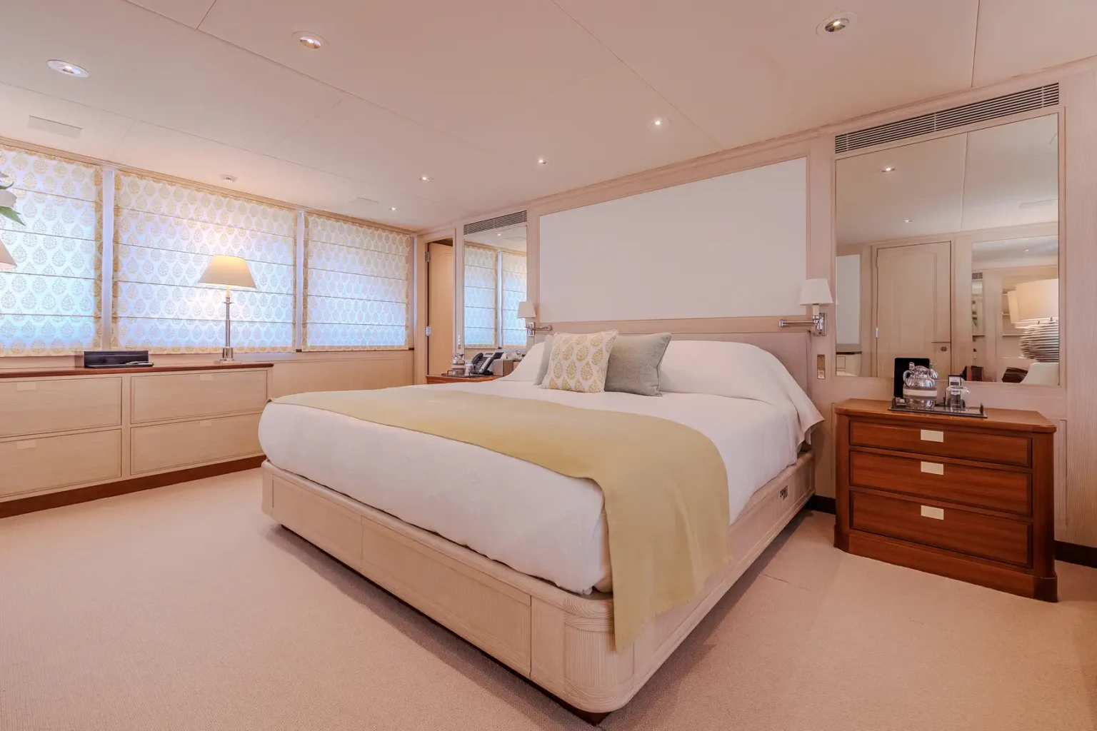 2 Φωτογράφιση Yacht και Σκαφών Αναψυχής δωματιο