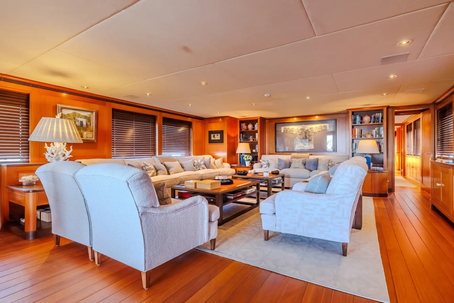 2 Φωτογράφιση σαλονι Σκαφών Αναψυχής 24